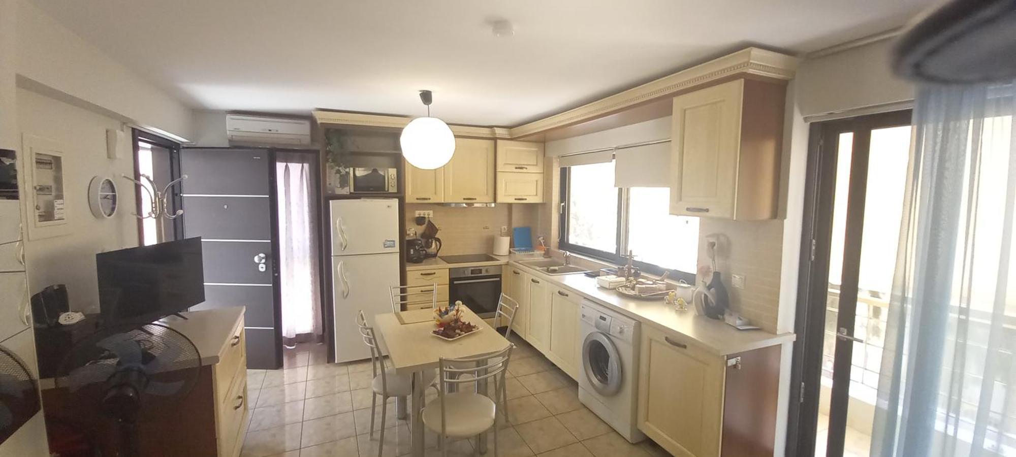 Lavrio Center - Thanasis' Studio Bagian luar foto