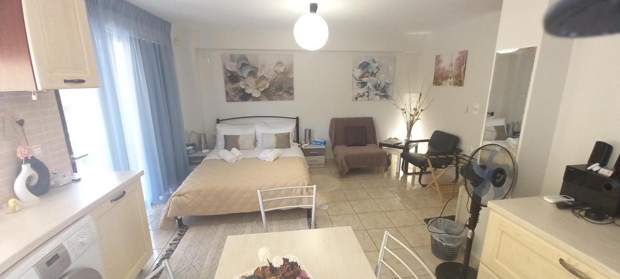 Lavrio Center - Thanasis' Studio Bagian luar foto